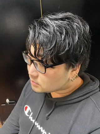 メンズ プレミアムバーバーヒロ銀座所属・成田 知佳のヘアスタイル