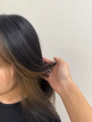 ロング リトル・サイエンティスト所属・一宮/縮毛矯正/ 内野優紀のヘアスタイル