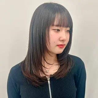 ミディアム カラー ブリーチなし/レイヤ ー特化🌈Tommyのヘアスタイル