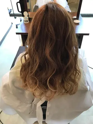 セミロング カラー GRANLUSSO 岡山駅前 ビックカメラ5階所属・岡本 智次のヘアスタイル