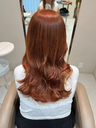ロング カラー ノイシキ サキのヘアスタイル