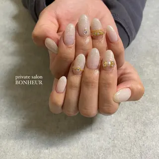ネイル BONHEUR Annaのネイルデザイン