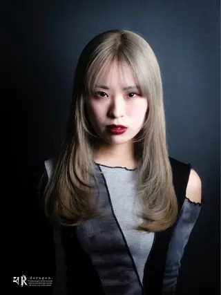 ロング カラー broaden by anon所属・瀧上 寧音のヘアスタイル