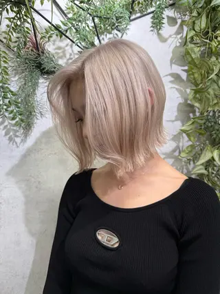 ショート Apollo所属・ハイトーン/ブリーチ MAYURI🌺のヘアスタイル