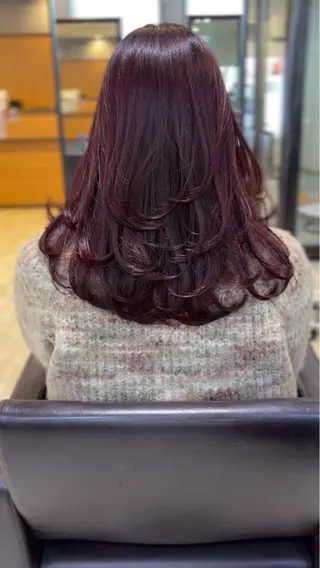 セミロング レイヤーカット TAIKIのヘアスタイル