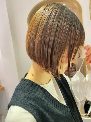 ショート カラー 顔周り/ブリーチなし /縮毛矯正🫧伊勢のヘアスタイル