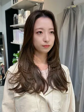 セミロング KURO/韓国ヘア /レイヤーカットのヘアスタイル
