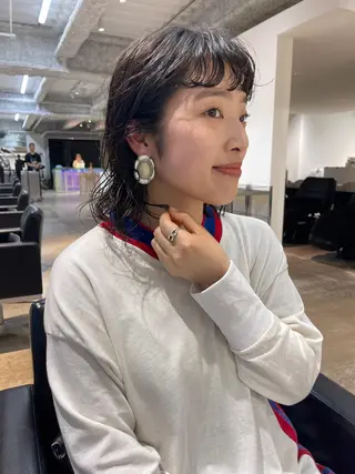 ミディアム oma　袮次金 鈴香のヘアスタイル