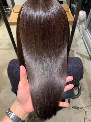 セミロング 濱岡 恭子のヘアスタイル