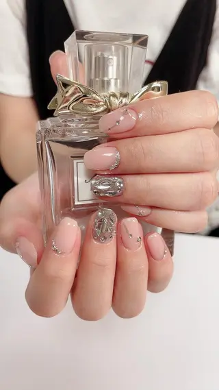 ショート カラー ネイル Petite Cannelle所属・Petite Cannelleのネイルデザイン