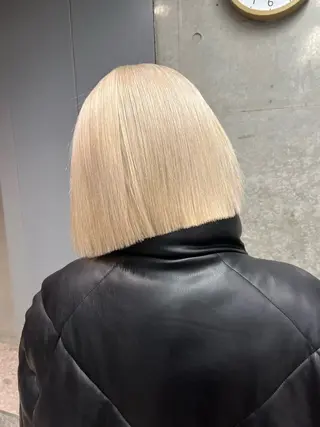 ショート morrow by suntown所属・💙AKANE ハイトーン特化💙のヘアスタイル