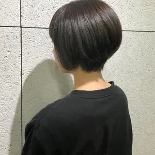 ショート カラー ネイル 中山 天地のヘアスタイル