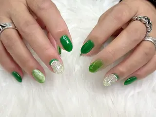 ネイル M Hのネイルデザイン