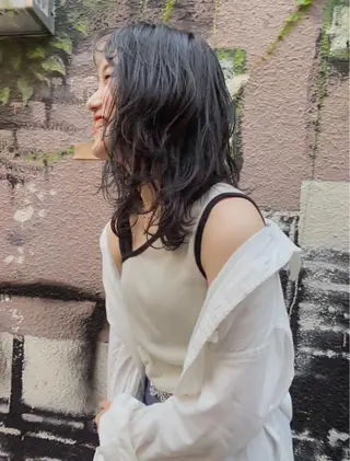 ミディアム カラー パーマ ヘアアレンジ キッズ ネイル マツエク・マツパ umu.［韓国ヘア /ダウンパーマ］のヘアスタイル