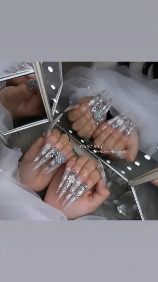 ネイル 加納 莉音のネイルデザイン