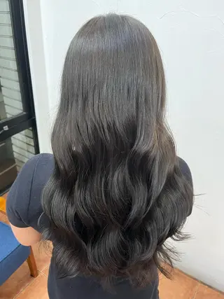 ロング カラー 櫻田 真紀のヘアスタイル