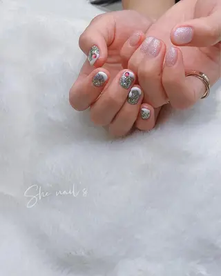 ネイル Blushオーナー Shiinaのネイルデザイン