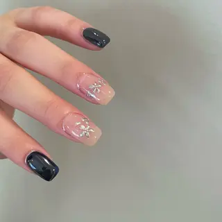 ネイル SALON VILLAGE AOYAMA 2nd.所属・NAKAMURA HARUKAのネイルデザイン