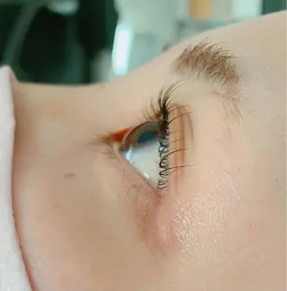 マツエク・マツパ M'sアイブロウ所属・梅田駅近！半個室 M'sアイブロウの眉毛・アイブロウイメージ