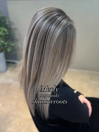 セミロング カラー Merly Osakaのヘアスタイル