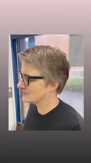 ショート 染谷 れなのヘアスタイル