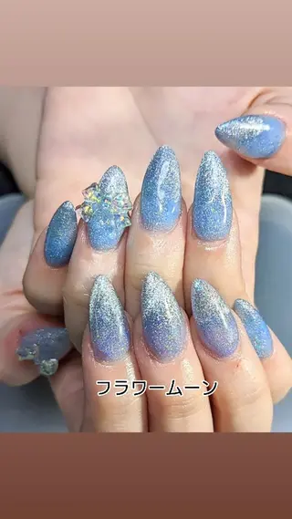 ネイル フラワー ムーンのネイルデザイン