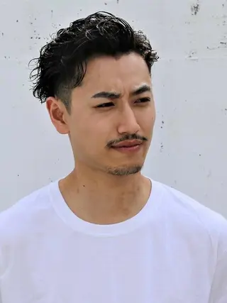 パーマ メンズ RIN／韓国ヘア レイヤーカットのヘアスタイル