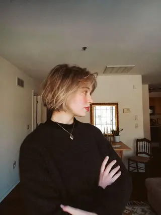 ミディアム カラー レイヤーカット/ マリアのヘアスタイル