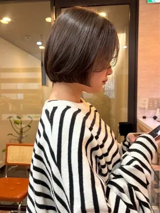 ミディアム 茶谷 沙穂のヘアスタイル