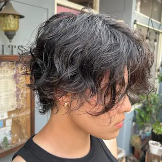 ショート パーマ BRITS 渡辺 菜々子のヘアスタイル