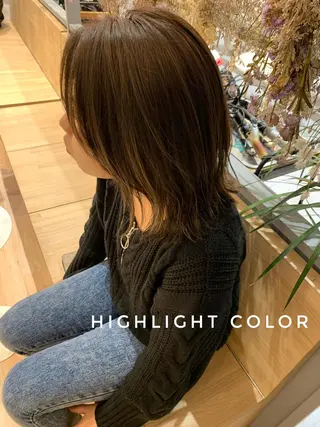 ミディアム 船津 佳奈美のヘアスタイル