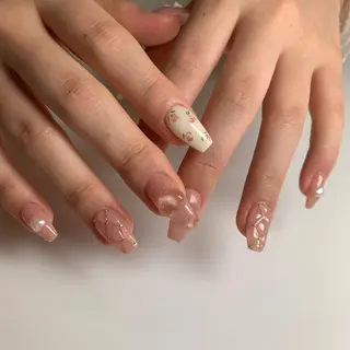 ネイル 恒川 みなみのネイルデザイン