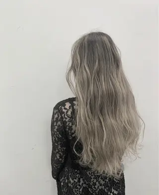 ロング カラー ブリーチソムリエ認定 梅田茶屋町Eir辻のヘアスタイル