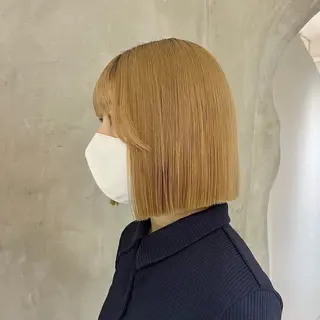 ミディアム カラー effect横浜所属・切りっぱなしボブ/ 艶カラー/綾莉のヘアスタイル