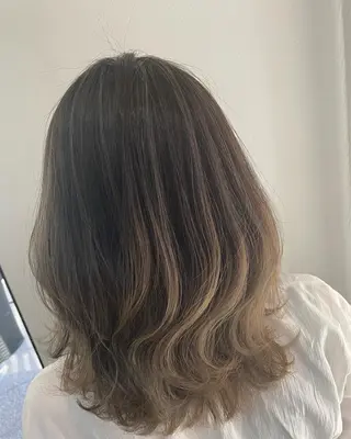 セミロング 白髪ぼかし ハイライト専門/大嶋のヘアスタイル