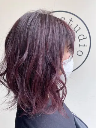 ミディアム カラー 川越 輝梨奈のヘアスタイル