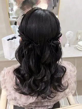 ヘアアレンジ セットサロンCURE 🩵あんみのマツエク・マツパデザイン