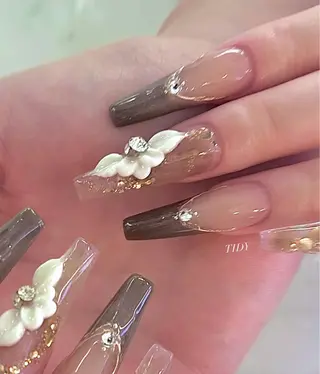 ネイル TIDY M&Mのネイルデザイン