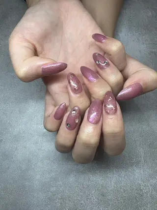 ネイル アンリッシュ新宿店 kousakaのネイルデザイン