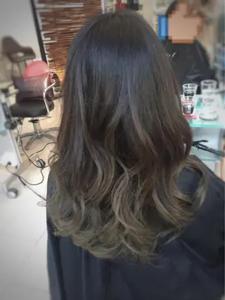 セミロング カラー yuri🌼 NUMBER 天王寺のヘアスタイル