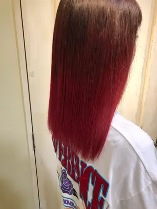 セミロング カラー 韓国🇰🇷レイヤー 映える顔周り🩷のヘアスタイル