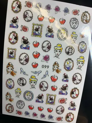 ネイル Nail Salon SALUDのネイルデザイン