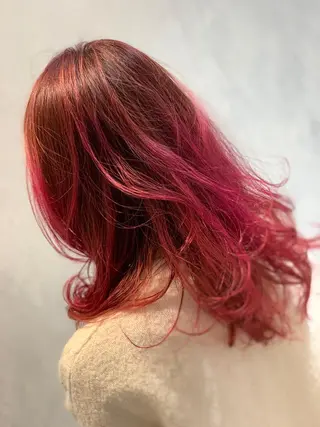 ロング 美髪ストレート AOYAGIのヘアスタイル