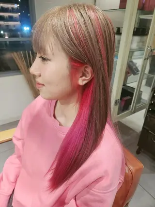 セミロング 友成 星来のヘアスタイル
