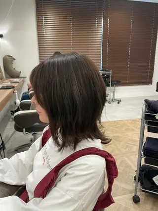 ミディアム カラー no4ナチュラル戸祭所属・山越 美裕樹のヘアスタイル