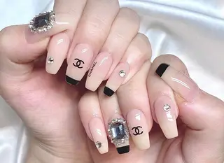 ネイル Lee Nailsのネイルデザイン