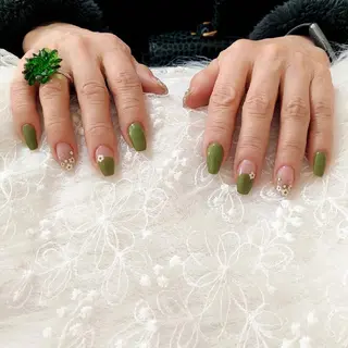 ネイル E·U·B ネイル所属・横浜市中区曙町 E·U·Bネイルのネイルデザイン