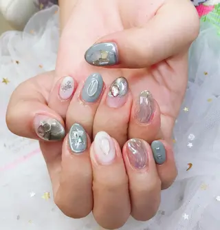 カラー ネイル Q Free nailsのネイルデザイン