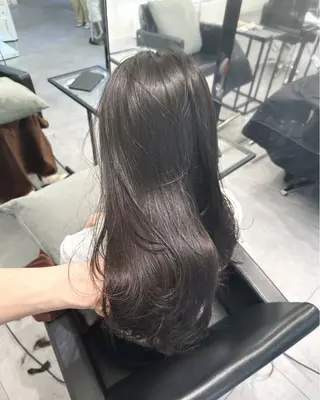 カラー shizuku / 🕊️透明感艶カラーのヘアスタイル