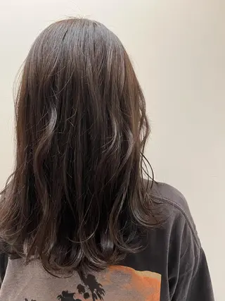 ロング カラー TEMIL HAIR 《まお》のヘアスタイル